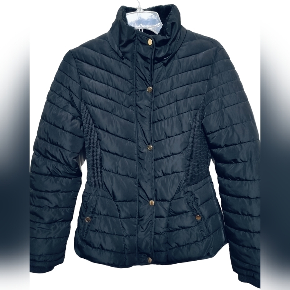 (1572) YMI Collection Black Puffer Jacket with Faux Fur Collar Size Large